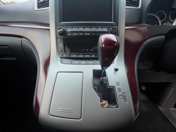 Used Toyota Alphard for sale - 76093896: Photo 31