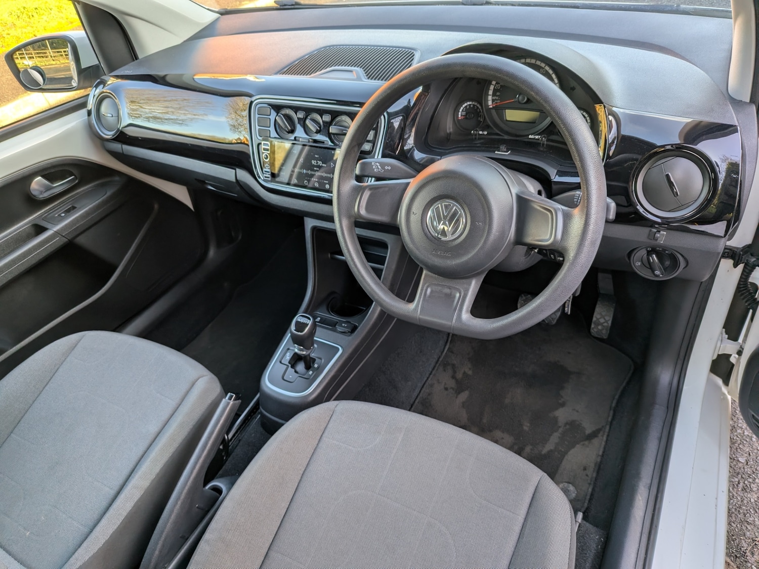 Used Volkswagen up! 2024 for sale - 77237198: Photo 16