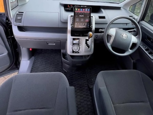 Used Toyota Voxy for sale - 76098094: Photo 10