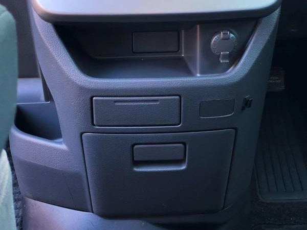 Used Toyota Voxy for sale - 76098094: Photo 13