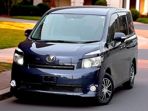 Used Toyota Voxy for sale - 76098094: Photo 6