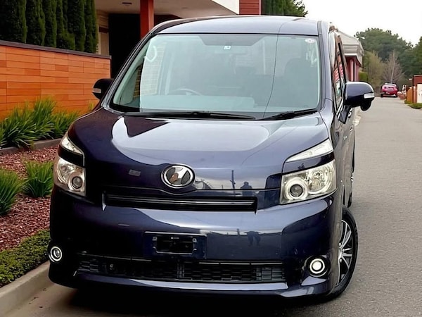 Used Toyota Voxy for sale - 76098094: Photo 7