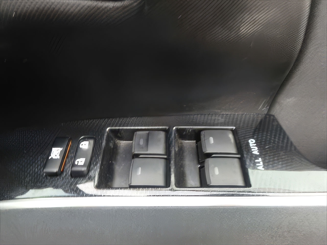 Used Toyota Estima for sale - 77631016: Photo 22