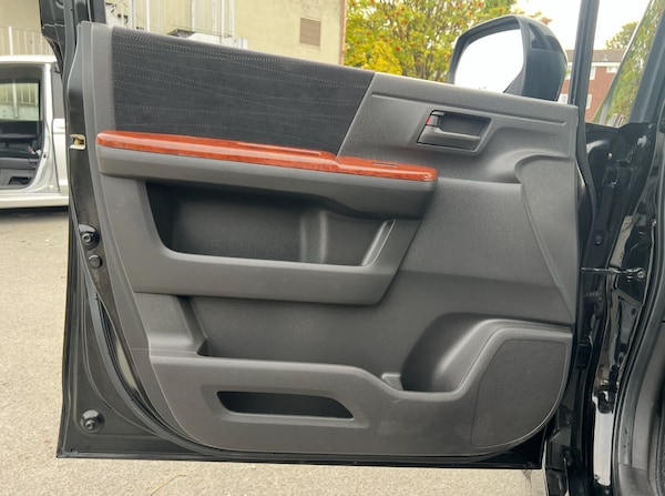 Used Honda Stepwagon for sale - 75673879: Photo 23