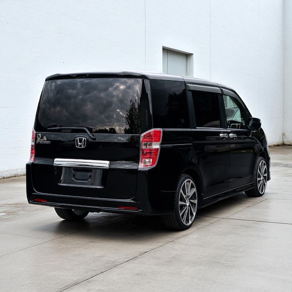 Used Honda Stepwagon for sale - 75673879: Photo 6