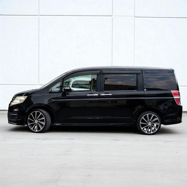 Used Honda Stepwagon for sale - 75673879: Photo 9