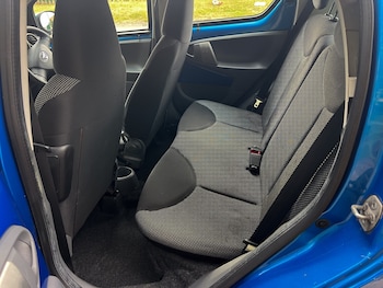 Used Toyota AYGO 2010 for sale - 75608508: Photo