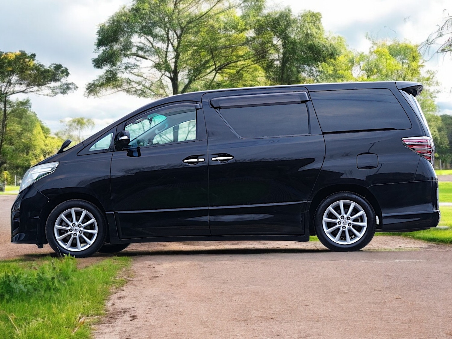 Used Toyota Alphard 2025 for sale - 76943047: Photo 12