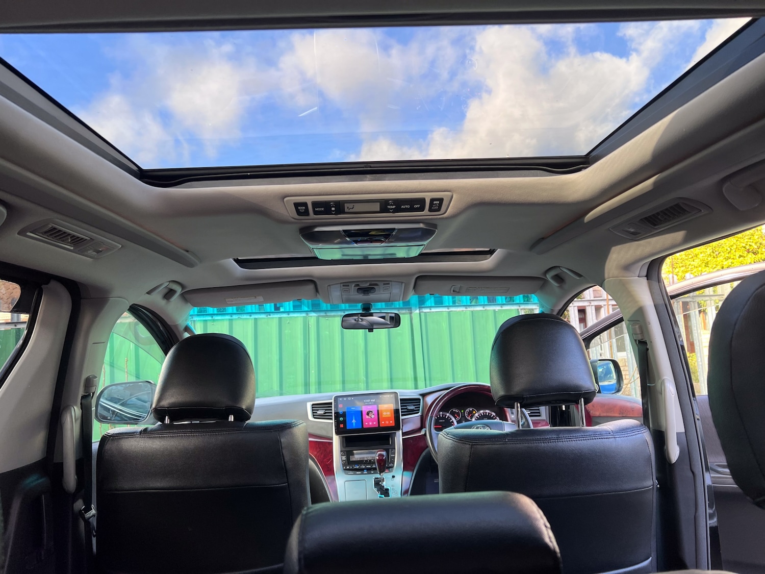 Used Toyota Alphard 2025 for sale - 76943047: Photo 37