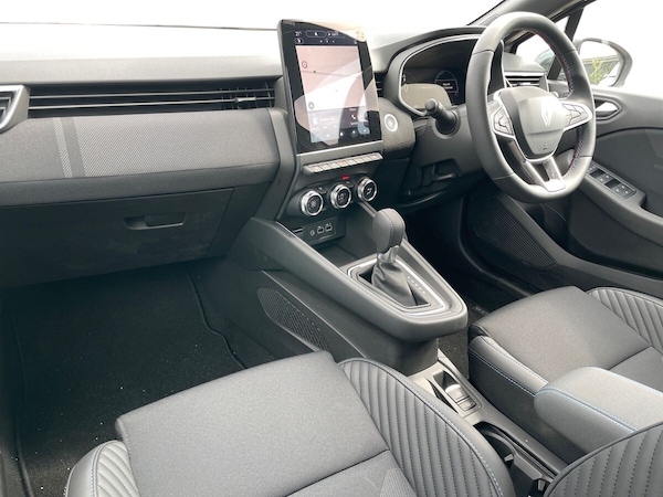 Used Renault Clio 2025 for sale - 74527239: Photo 10