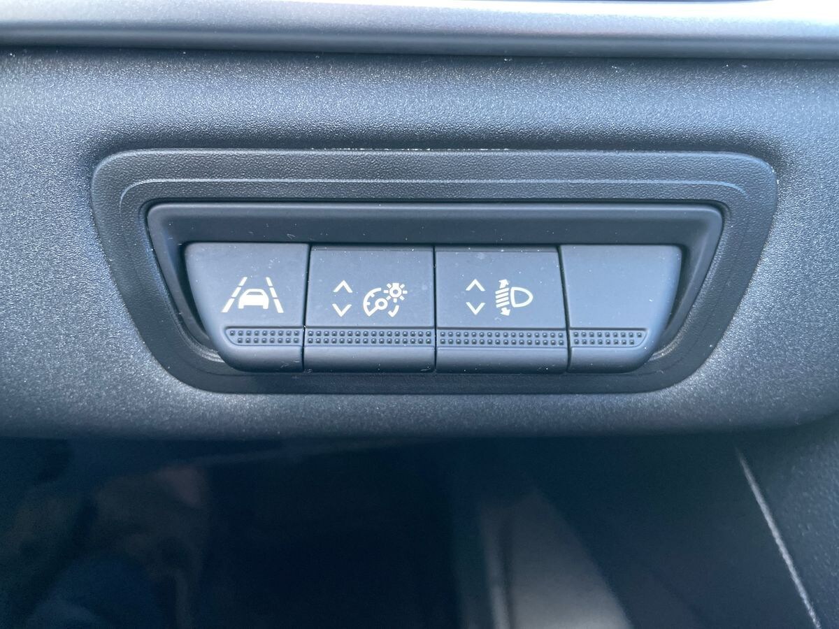 Used Renault Captur 2021 for sale - 77028353: Photo 26