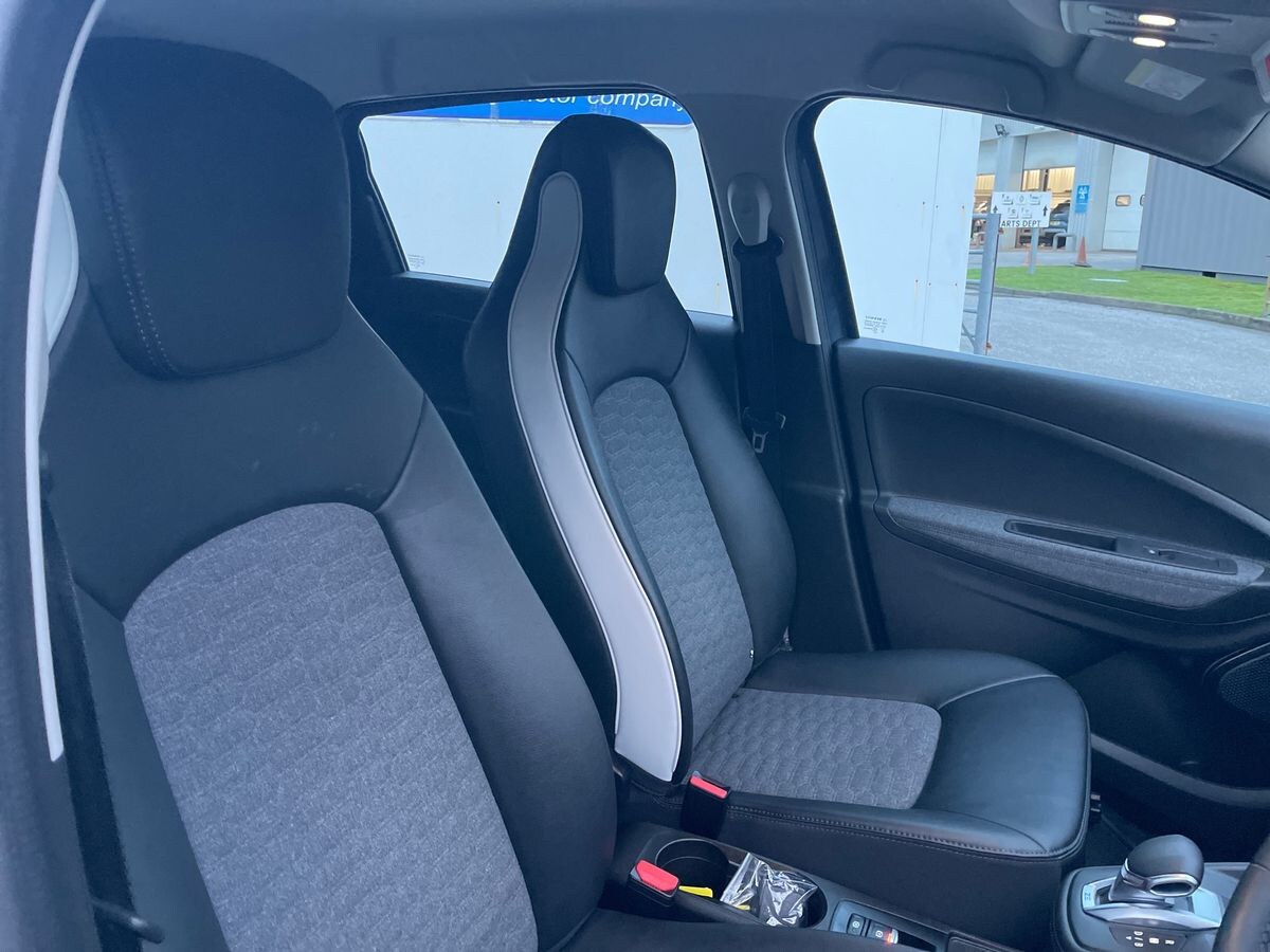 Used Renault Zoe 2022 for sale - 76987148: Photo 41