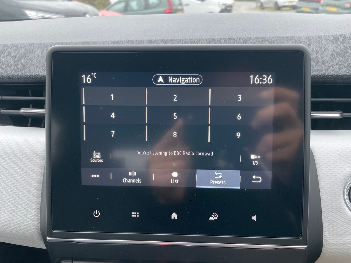 Used Renault Clio 2023 for sale - 76000459: Photo 33