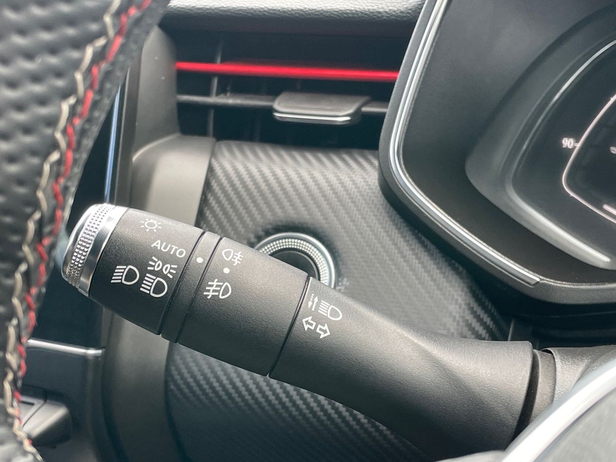 Used Renault Clio 2020 for sale - 76643800: Photo 31