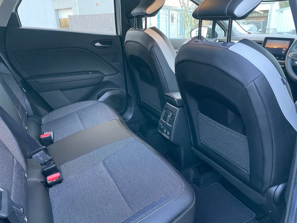 Used Renault Captur 2023 for sale - 76571416: Photo 28