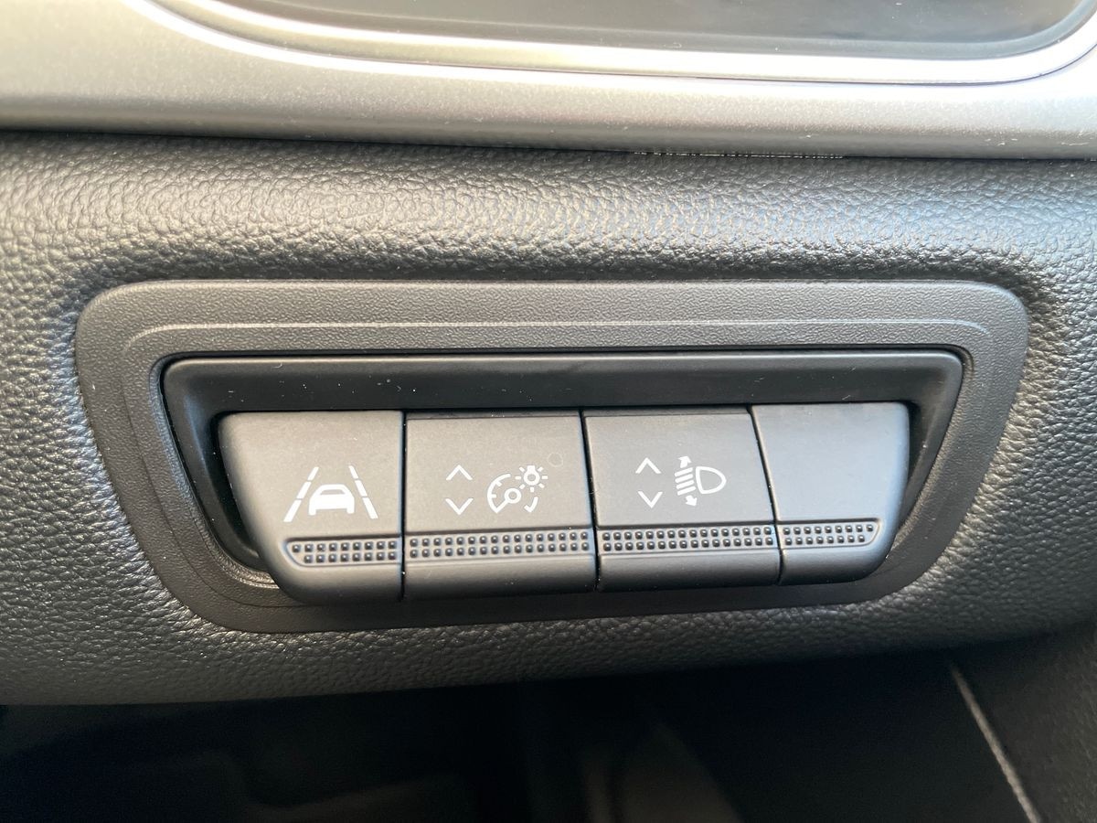 Used Renault Captur 2023 for sale - 76571416: Photo 36