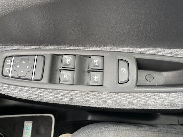 Used Renault Zoe 2021 for sale - 75561929: Photo 13