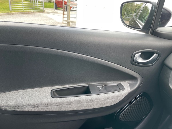 Used Renault Zoe 2021 for sale - 75561929: Photo 36