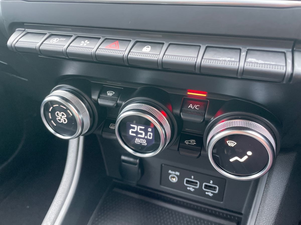 Used Renault Captur 2022 for sale - 76837511: Photo 13