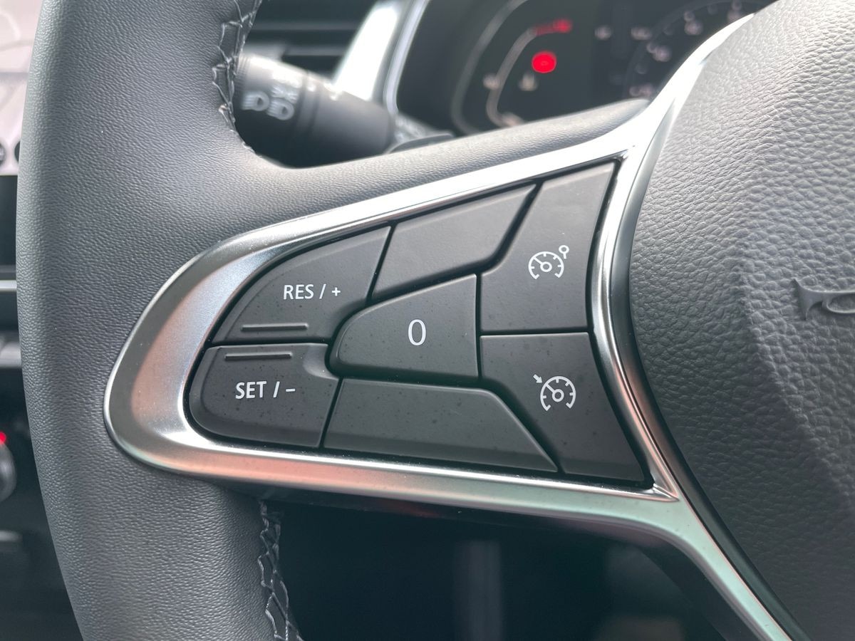 Used Renault Captur 2022 for sale - 76837511: Photo 19