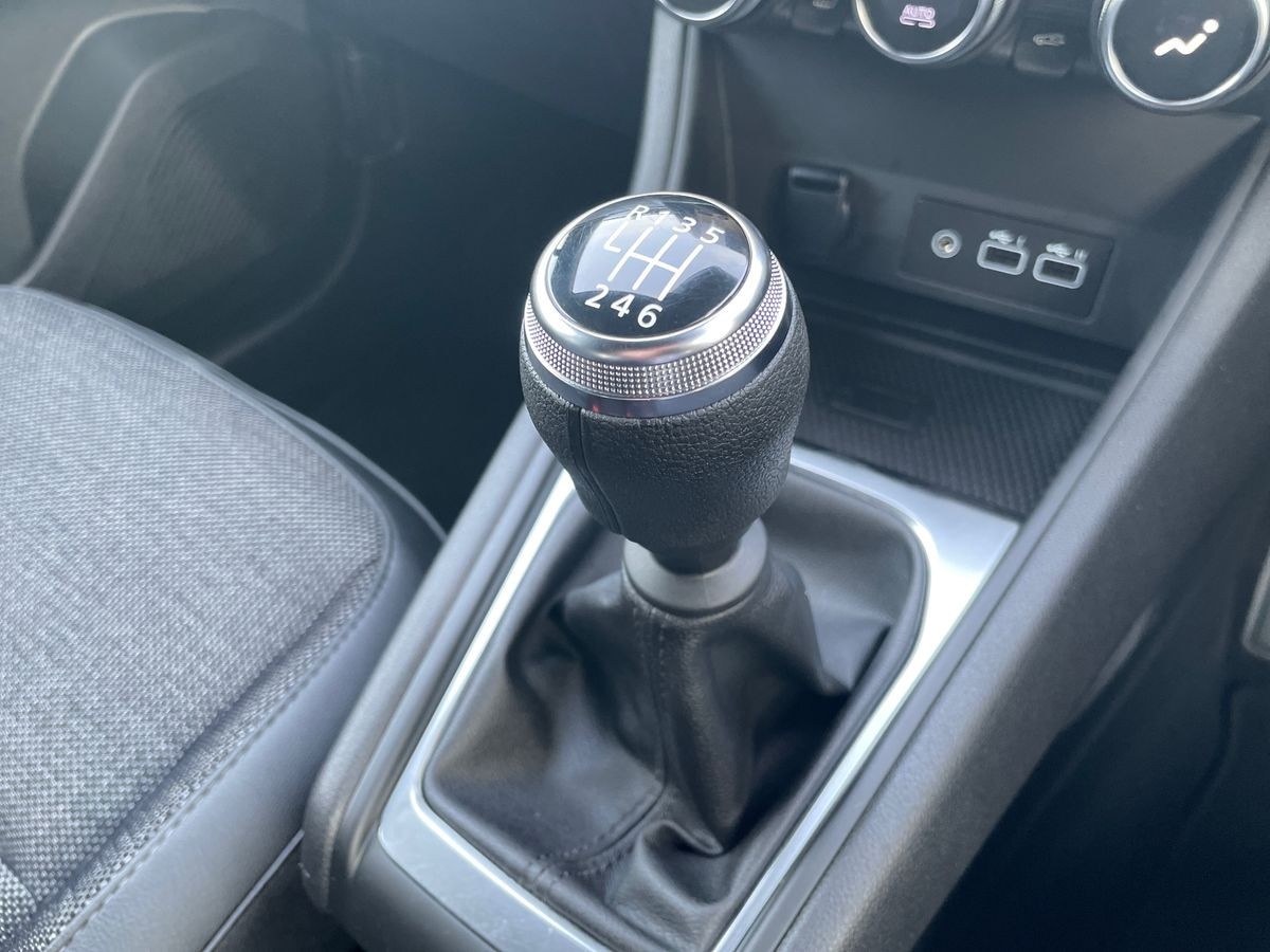 Used Renault Captur 2023 for sale - 77342953: Photo 12