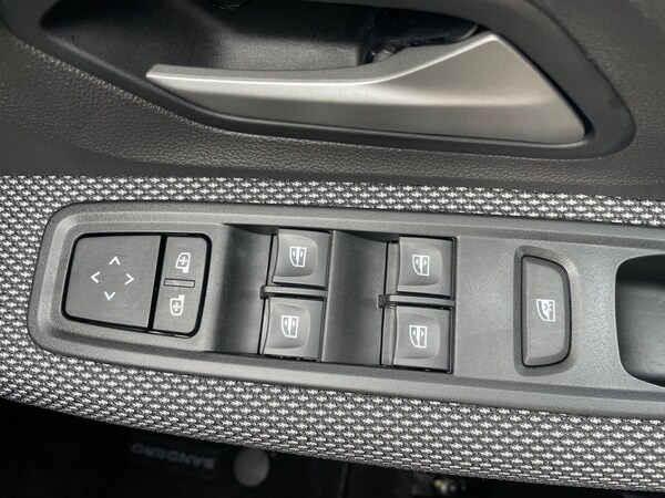 Used Dacia Sandero Stepway 2023 for sale - 76082920: Photo 13