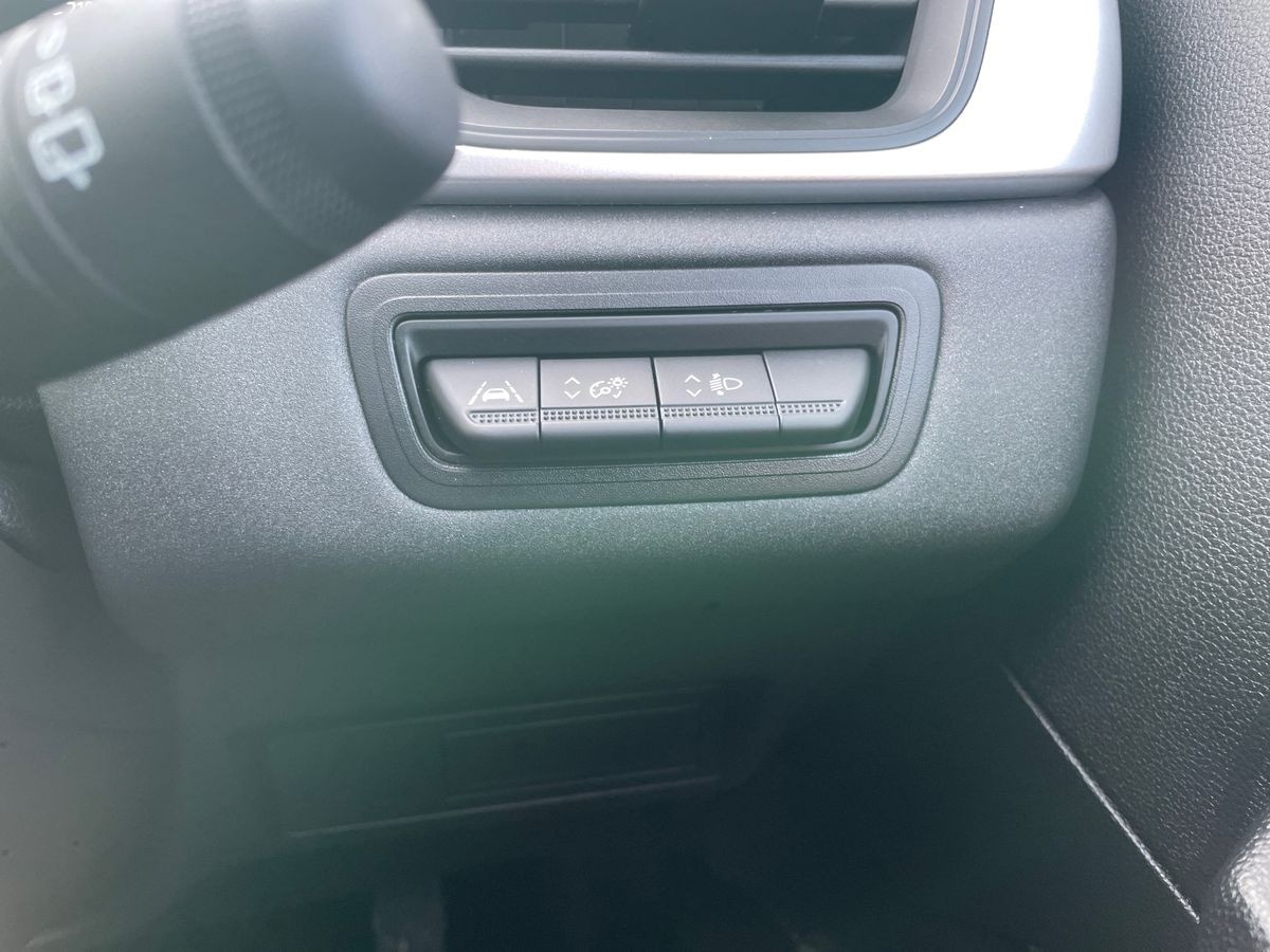 Used Renault Captur 2022 for sale - 76963765: Photo 30