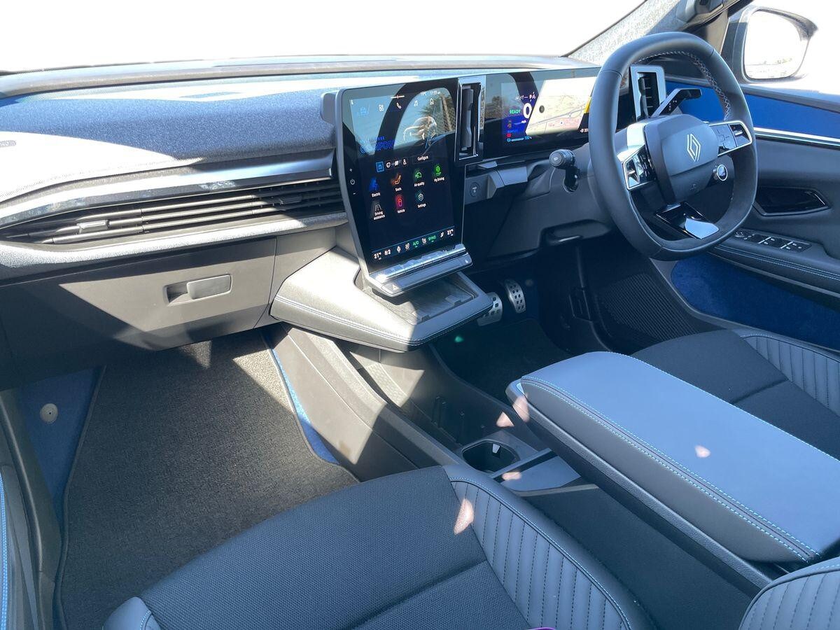 Used Renault Scenic E-Tech 2025 for sale - 76115416: Photo 11