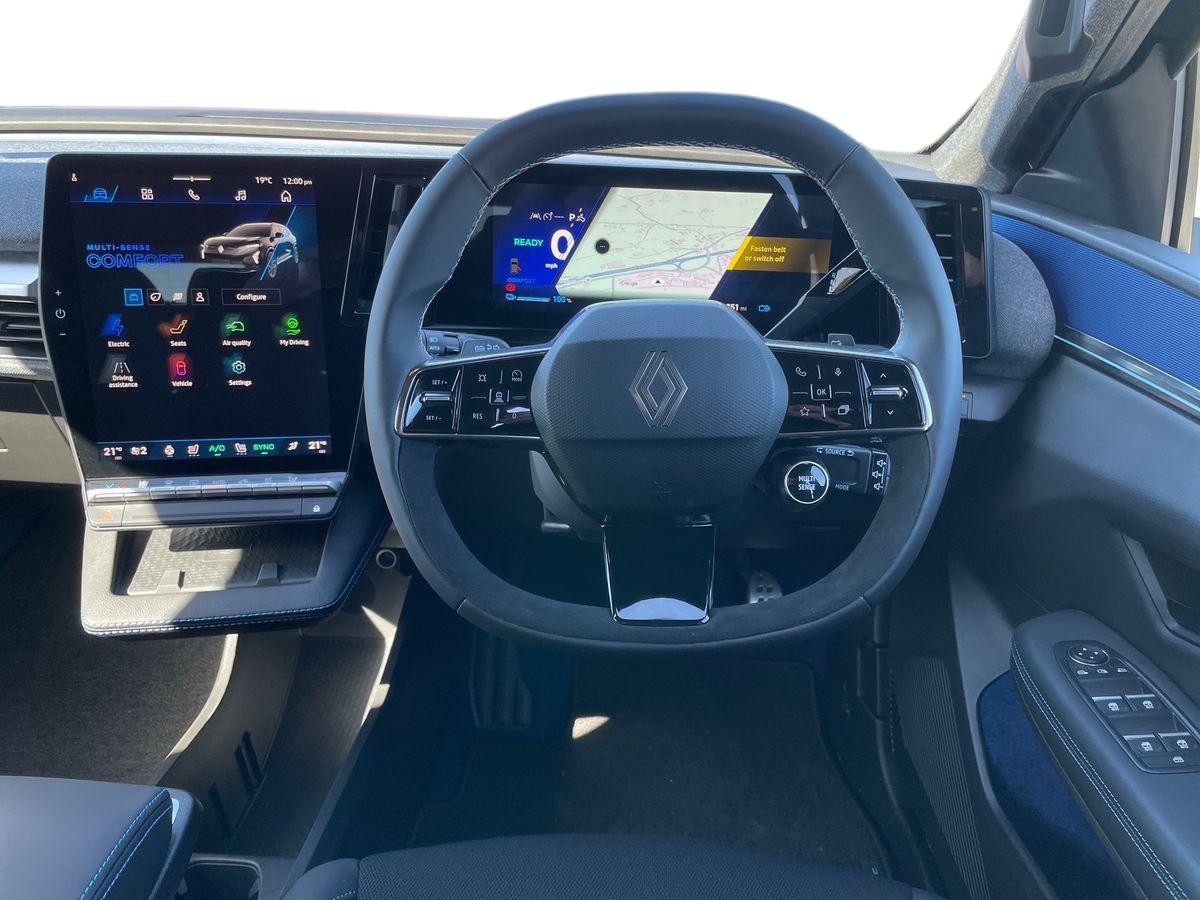 Used Renault Scenic E-Tech 2025 for sale - 76115416: Photo 9