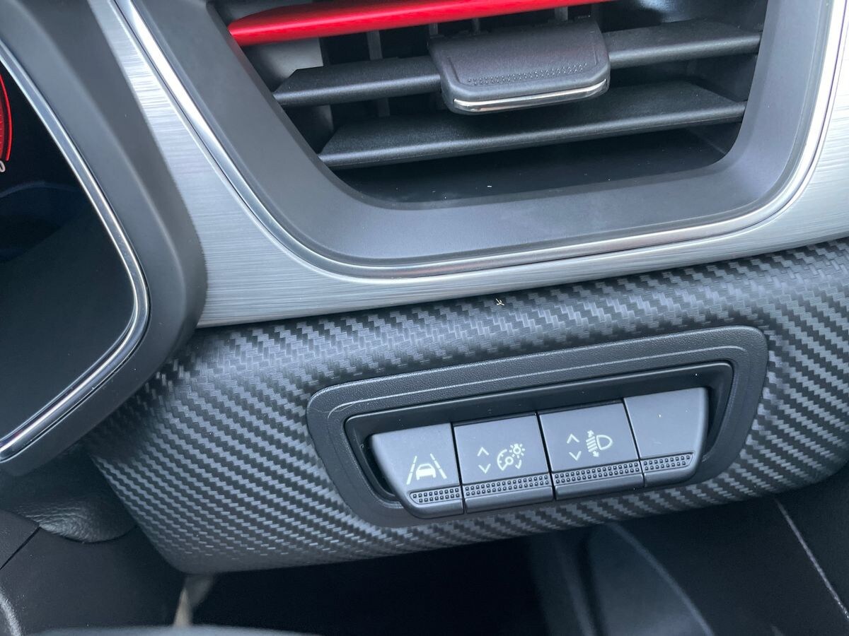 Used Renault Captur 2023 for sale - 76268803: Photo 32