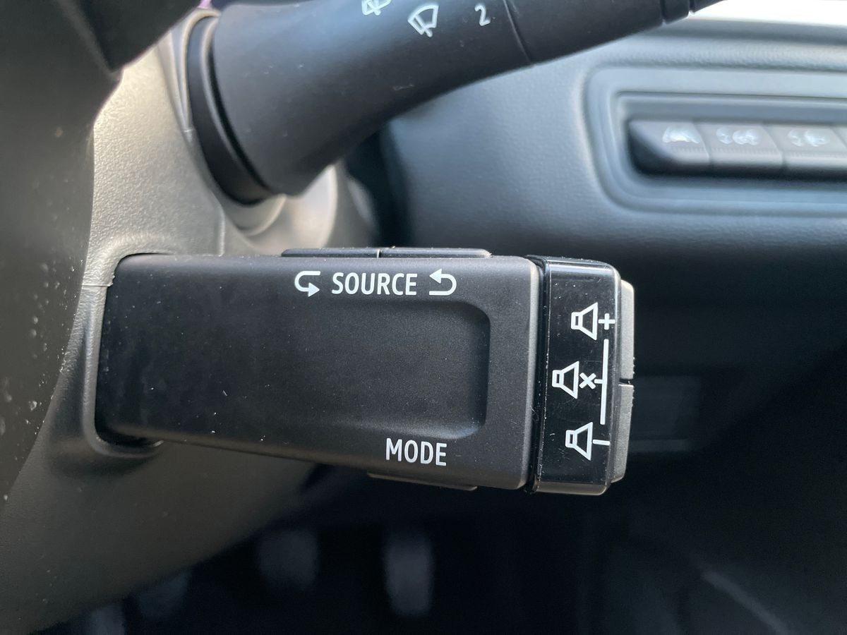 Used Renault Captur 2022 for sale - 76536975: Photo 29