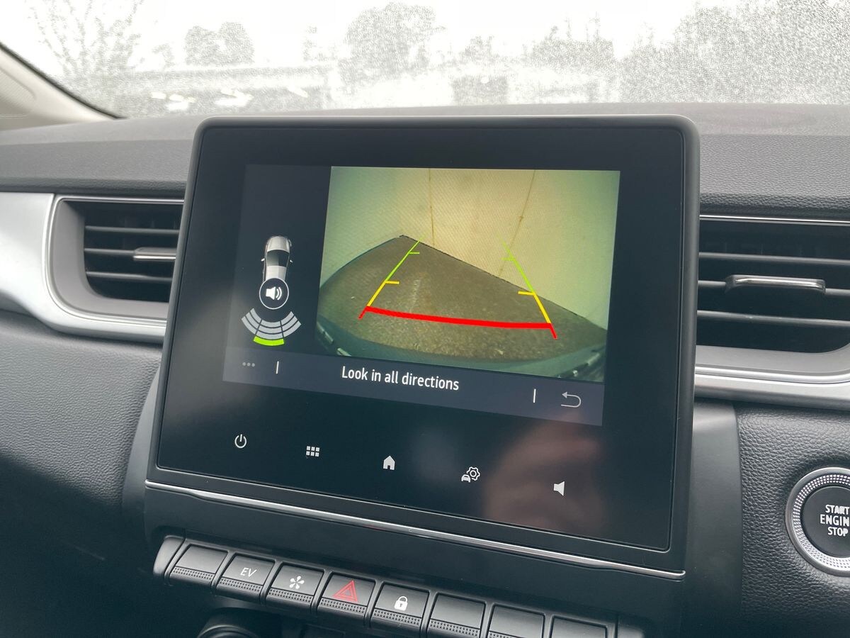 Used Renault Captur 2023 for sale - 76963759: Photo 17