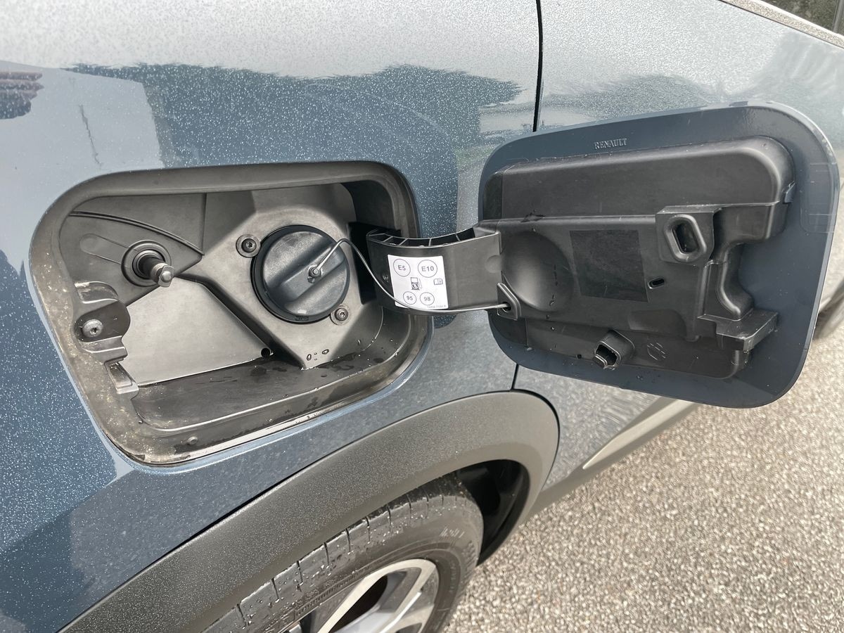 Used Renault Captur 2023 for sale - 76963759: Photo 25