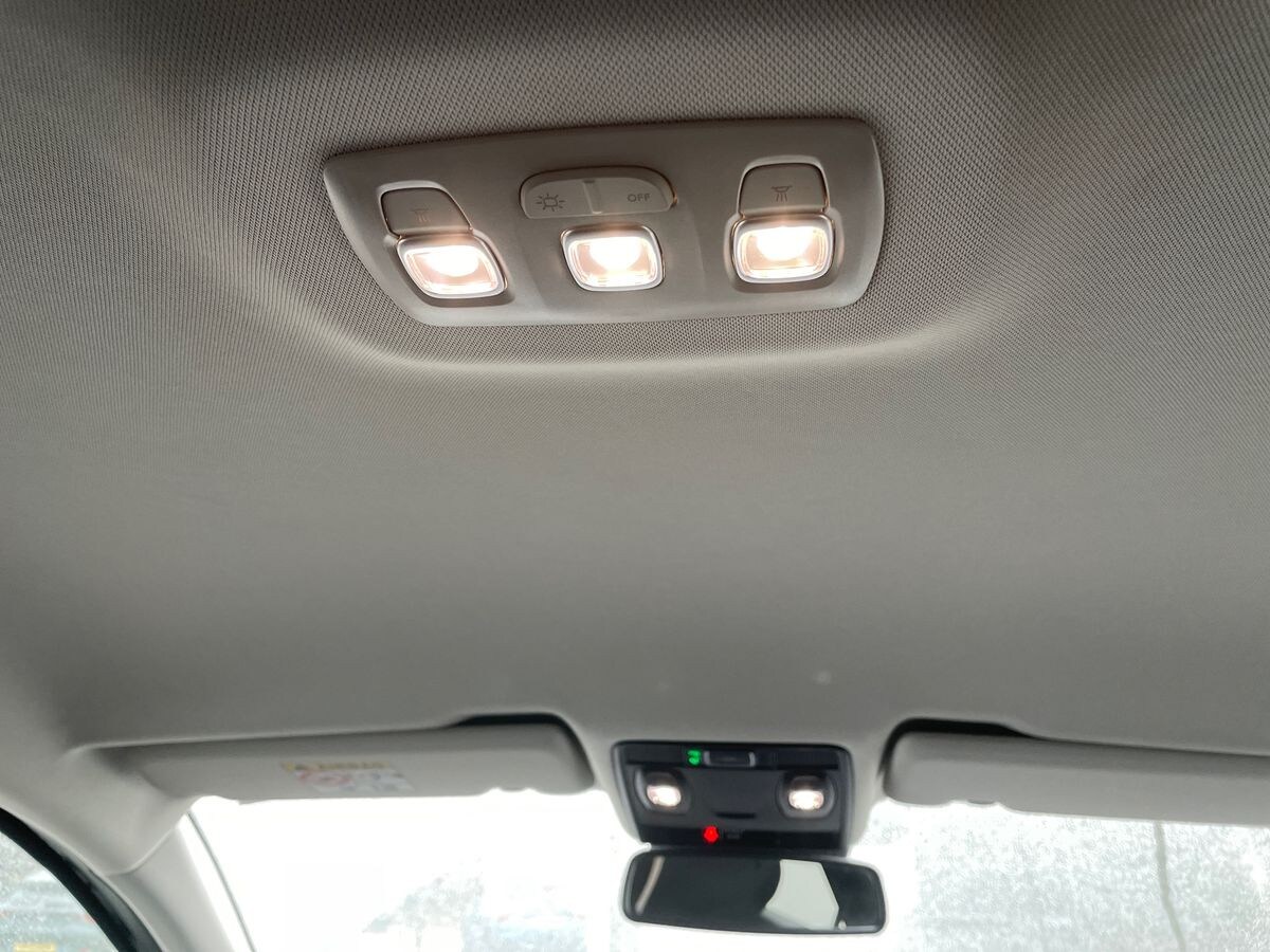 Used Renault Captur 2023 for sale - 76963759: Photo 32