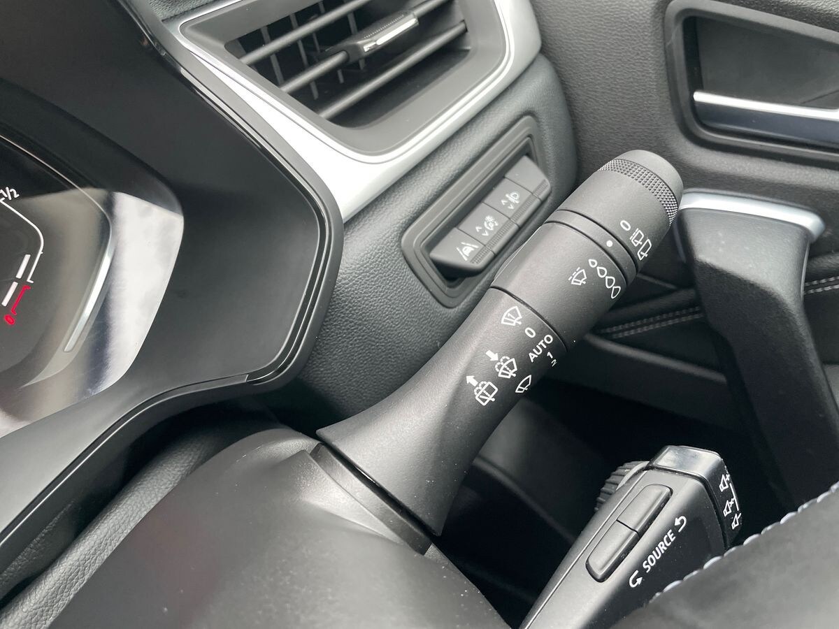 Used Renault Captur 2023 for sale - 76963759: Photo 34