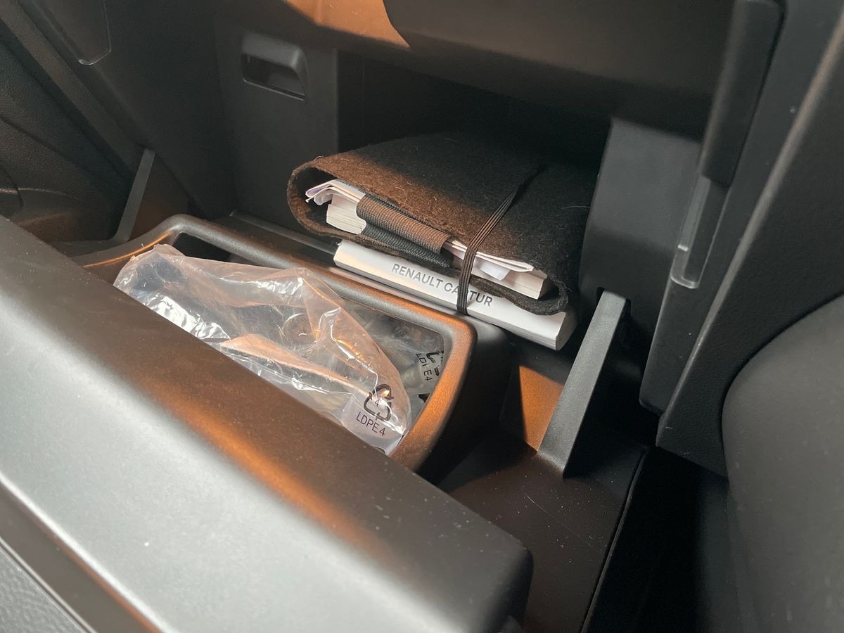 Used Renault Captur 2023 for sale - 76963759: Photo 37