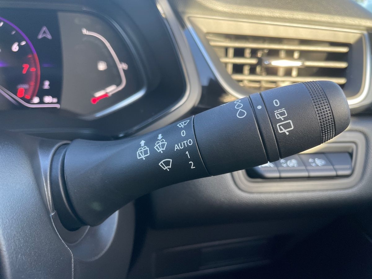 Used Renault Captur 2023 for sale - 76885230: Photo 29