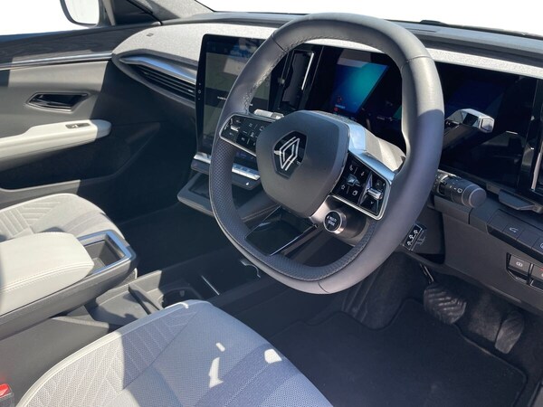Used Renault Scenic E-Tech 2024 for sale - 74525650: Photo 8