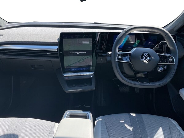 Used Renault Scenic E-Tech 2024 for sale - 74525650: Photo 9