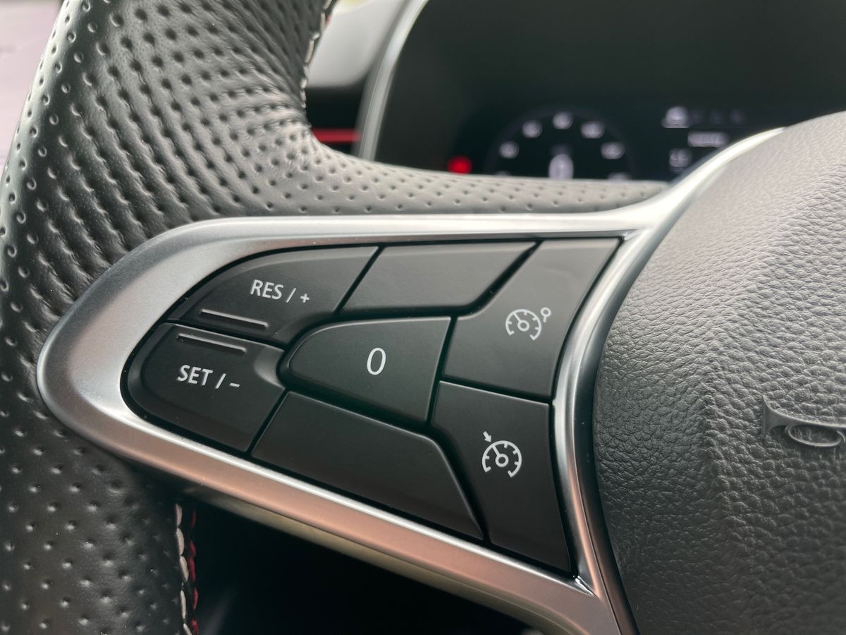 Used Renault Clio 2023 for sale - 76974781: Photo 19