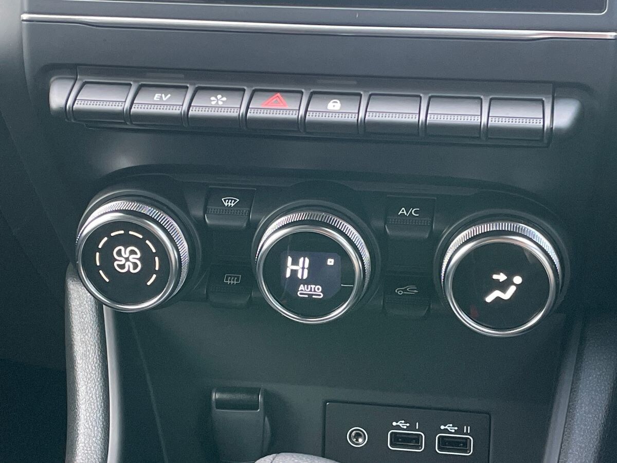 Used Renault Captur 2023 for sale - 76822107: Photo 13