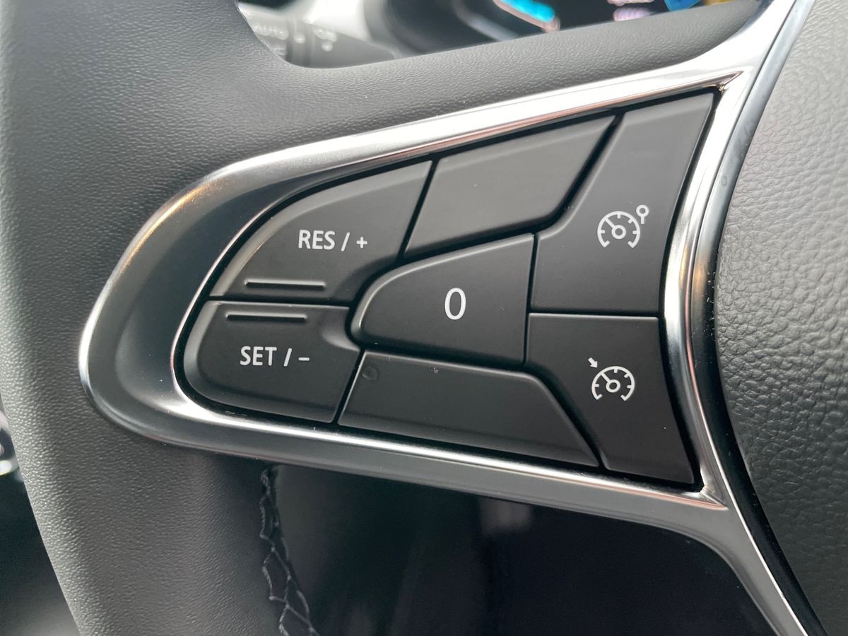 Used Renault Captur 2023 for sale - 76822107: Photo 19