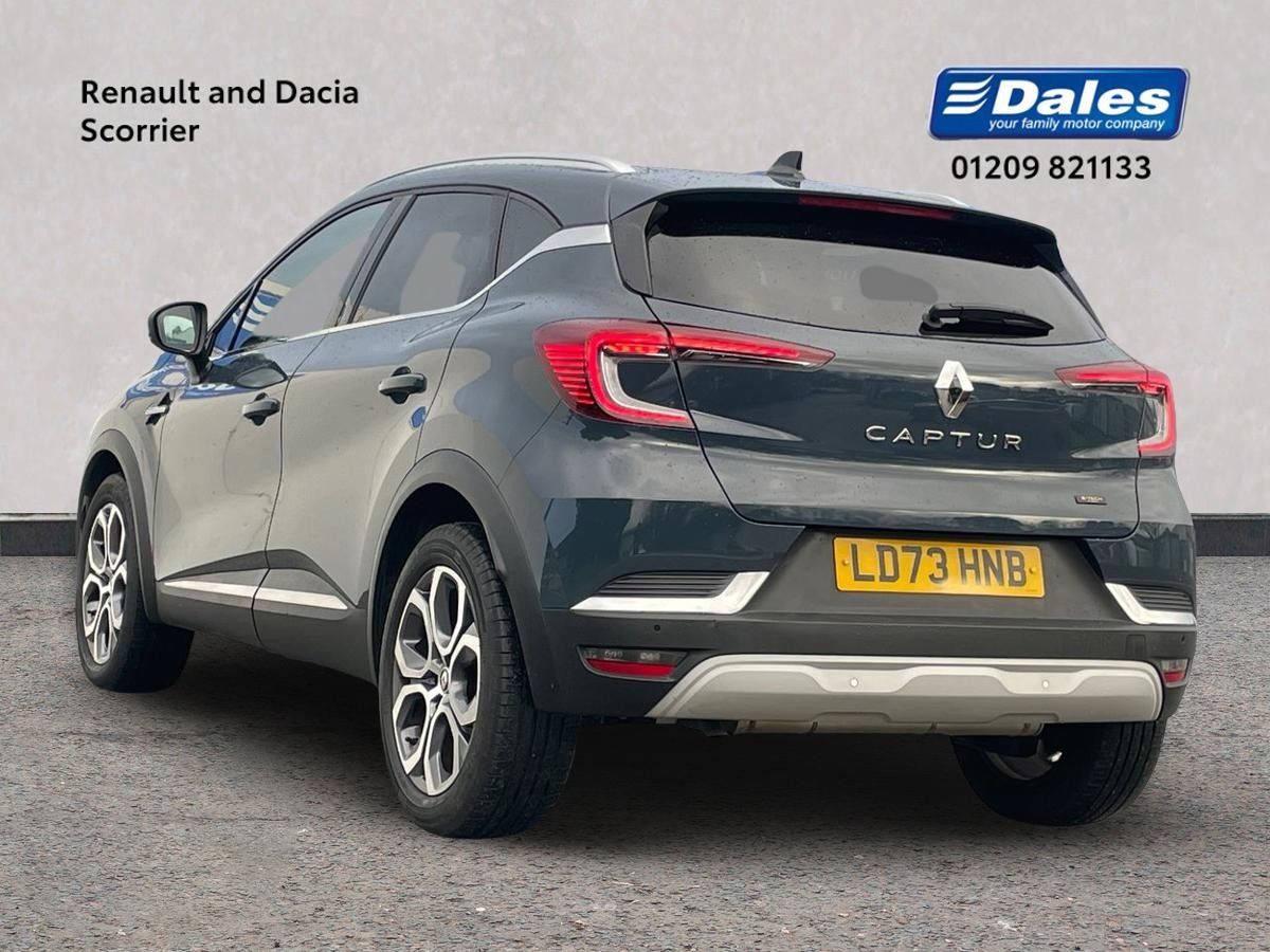 Used Renault Captur 2023 for sale - 76822107: Photo 2