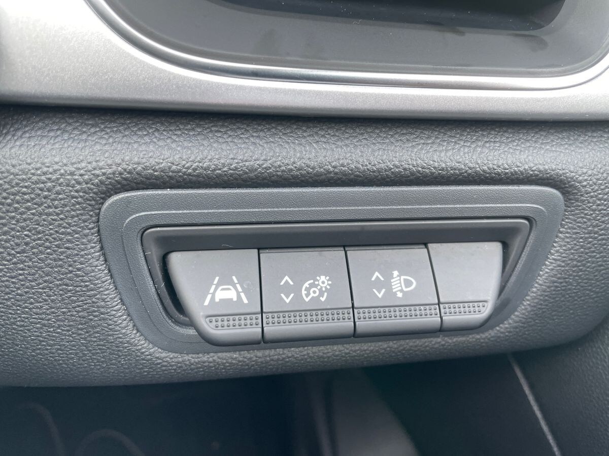 Used Renault Captur 2021 for sale - 75760362: Photo 30