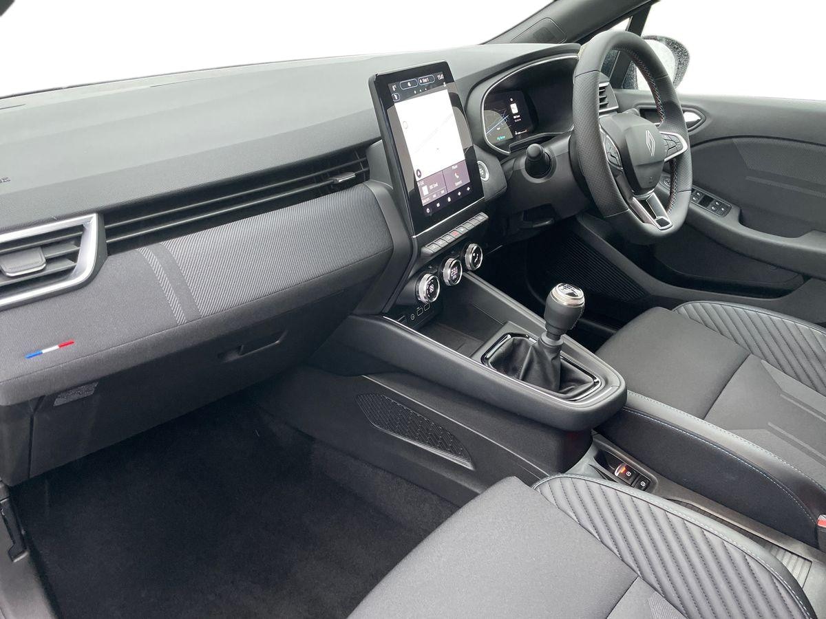 Used Renault Clio 2025 for sale - 76911496: Photo 11