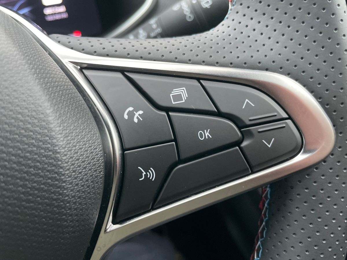 Used Renault Clio 2025 for sale - 76911496: Photo 37