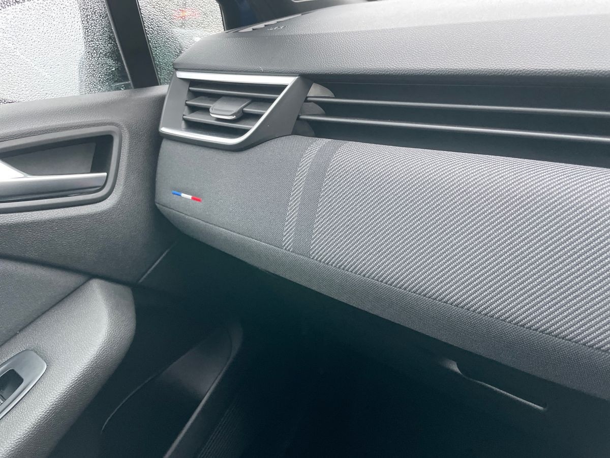 Used Renault Clio 2025 for sale - 76911496: Photo 39