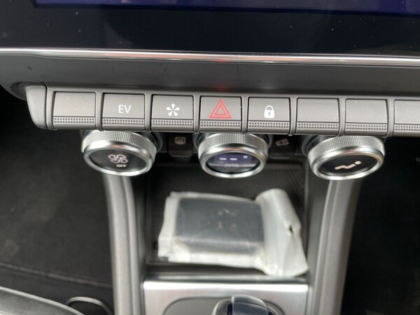 Used Renault Captur 2022 for sale - 76082921: Photo 30