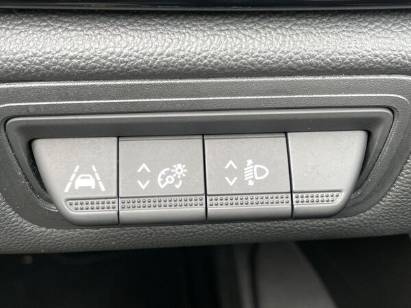 Used Renault Captur 2022 for sale - 76082921: Photo 40