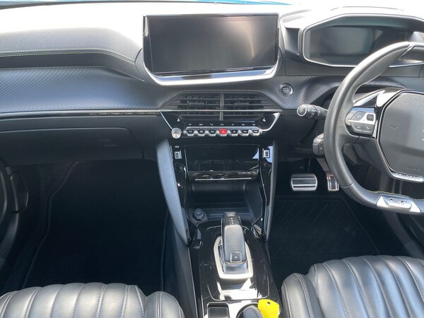 Used Peugeot 2008 2021 for sale - 76165389: Photo 11